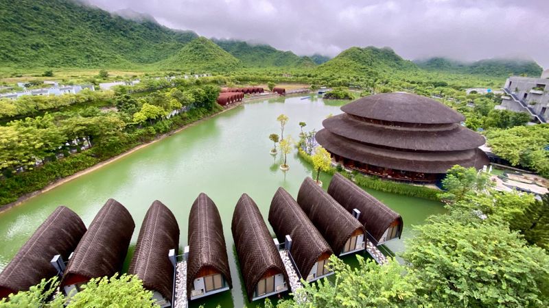 Xe từ sân bay Thọ Xuân đi Wyndham Grand Vedana Ninh Bình Resort giá rẻ